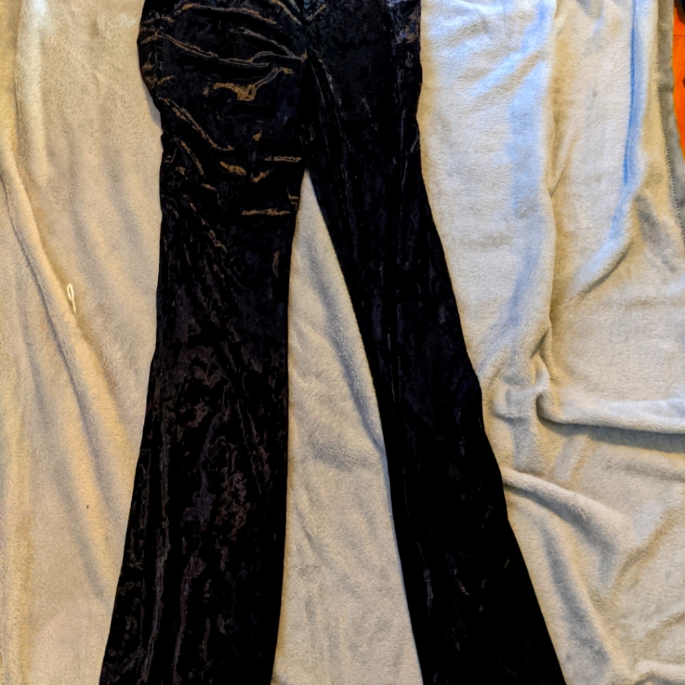 Black Velvet Bells